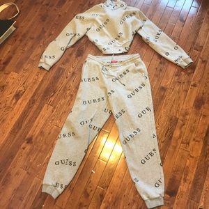 Guess tracksuit